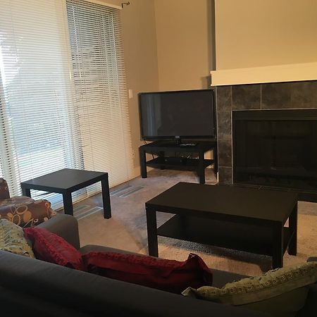Olympic Suites Calgary Bagian luar foto