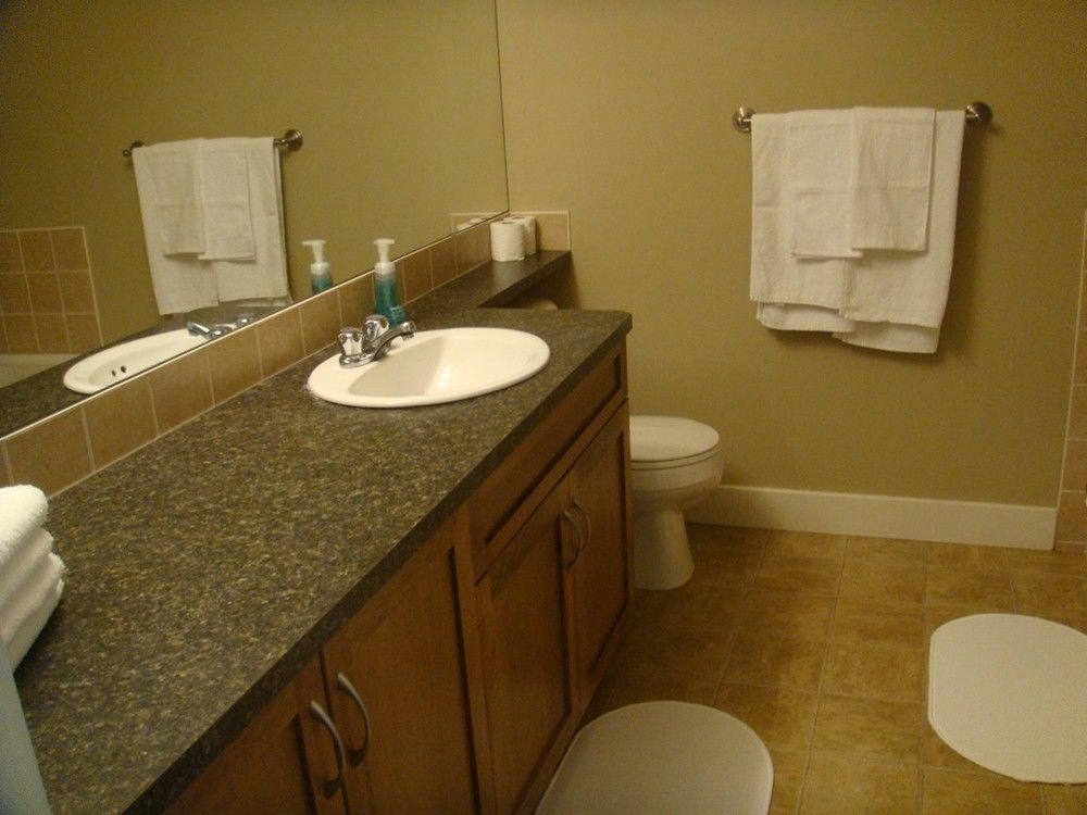 Olympic Suites Calgary Bagian luar foto