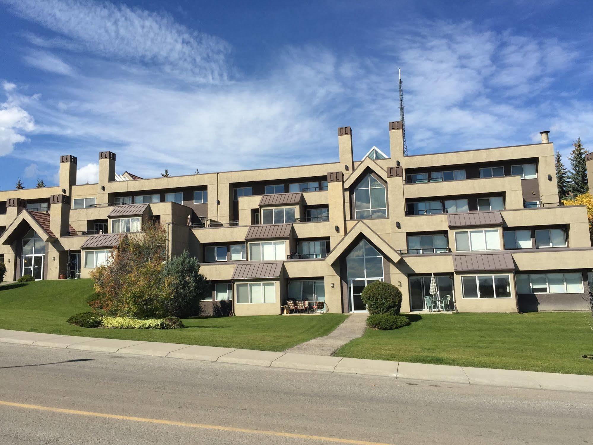 Olympic Suites Calgary Bagian luar foto