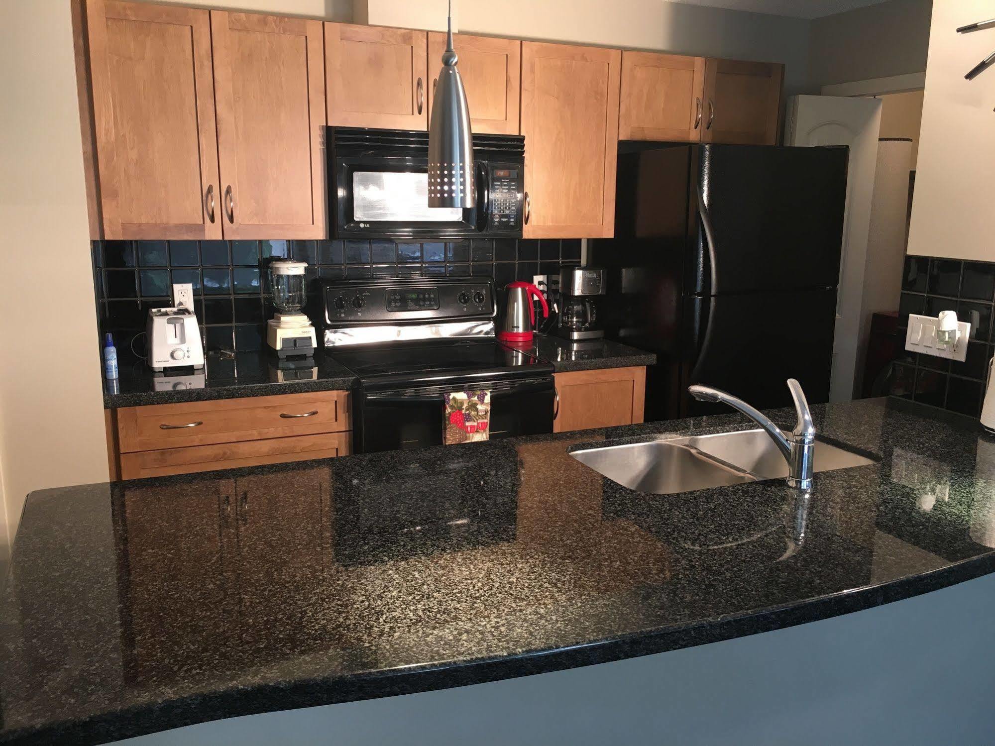 Olympic Suites Calgary Bagian luar foto