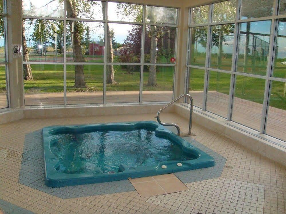 Olympic Suites Calgary Bagian luar foto